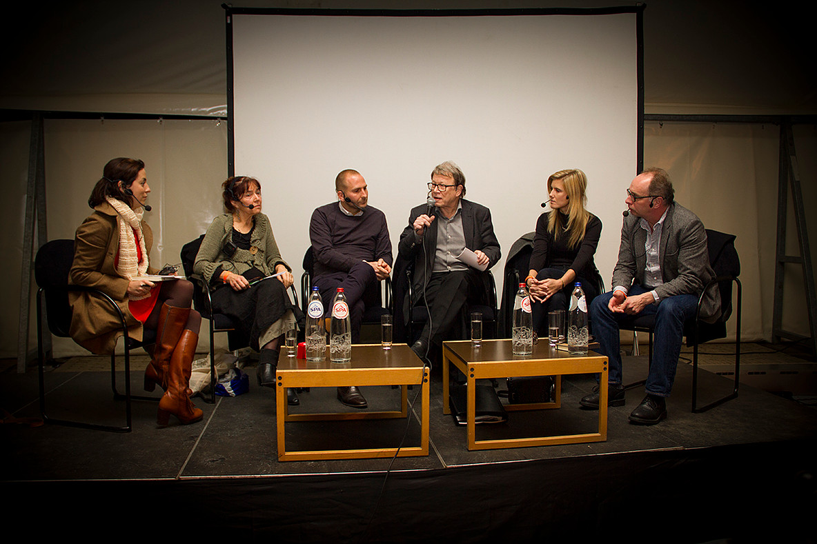 Het panel van "Naar een Schuldeloos Strafrecht?" op de nacht van de vrijdenker 2016 in Gent (foto: Gerbrich Reynaert)