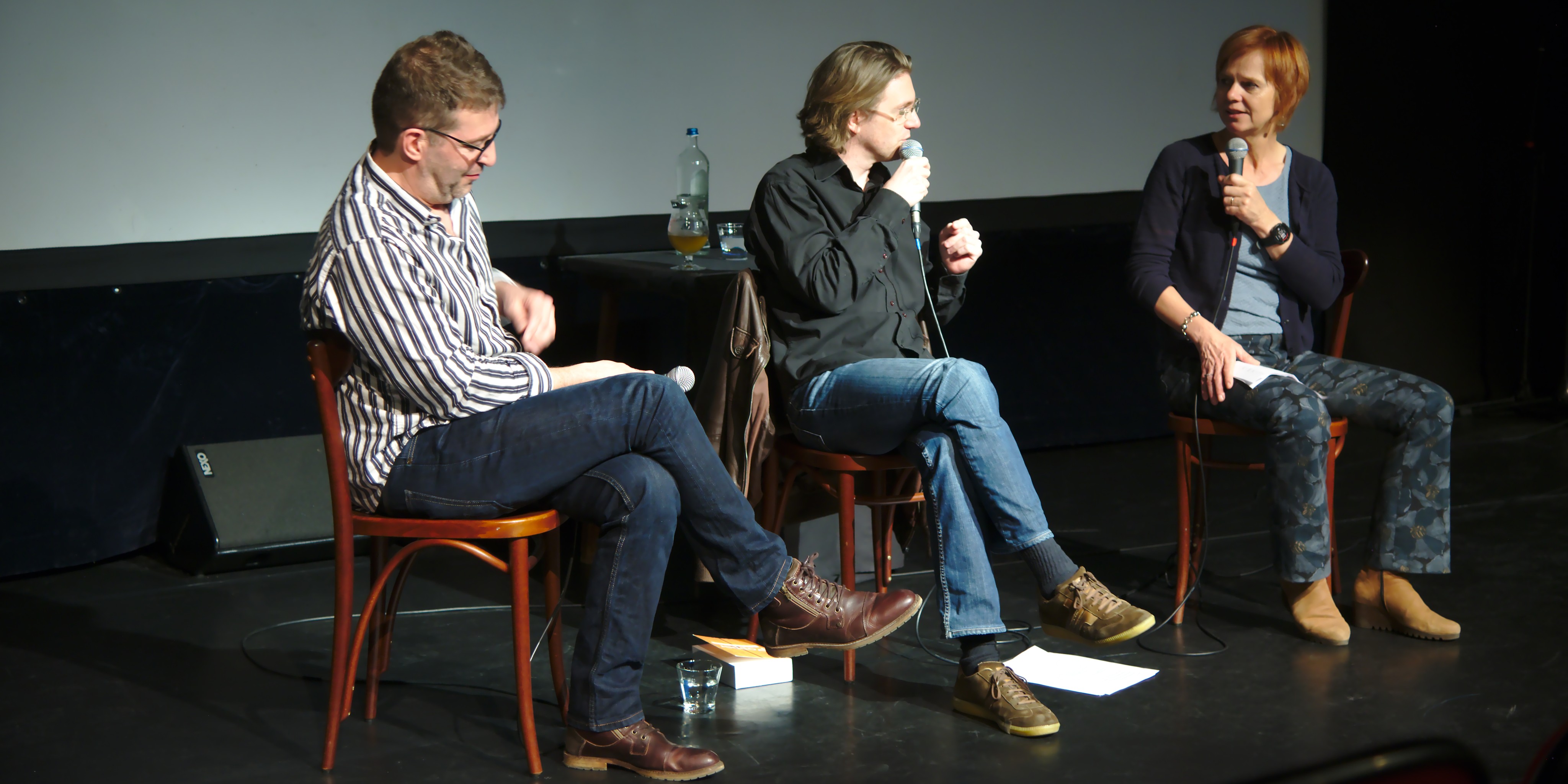 Frank Verhoft en Brecht Decoene worden over platte aarders geïnterviewd door Marleen Finoulst op DocVille